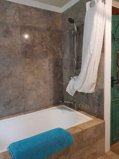 1 Bedroom Home Surrounded By Nature - Australian Directory 5