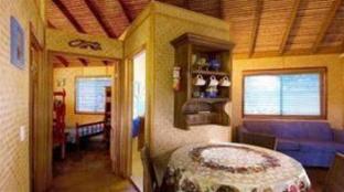 Straddie Bungalows - Australian Directory 1