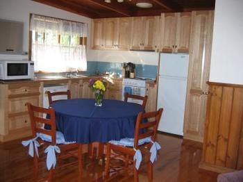 Buttercup Cottage & Private Apartment - Australian Directory 6