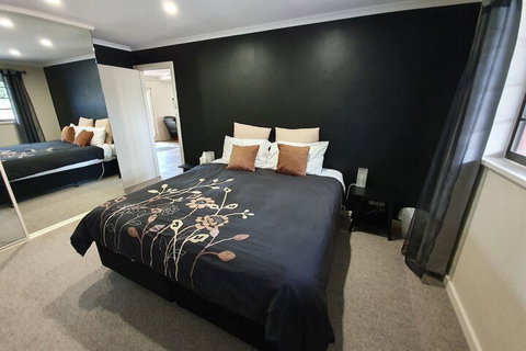 Under The Vines - Australian Directory 2