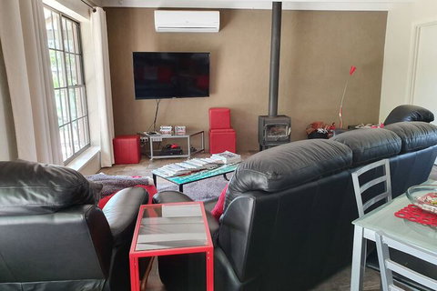 Under The Vines - Australian Directory 5