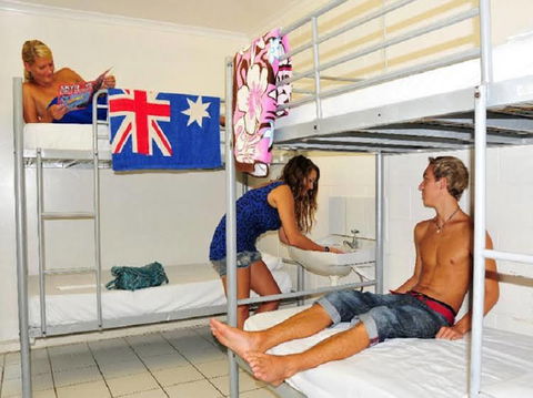 Flying Monkey Backpackers - Australian Directory 0