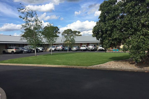 Alexander Cameron Suites - Australian Directory 2