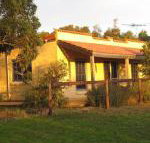 Dees Villa Bed  Breakfast - Australian Directory