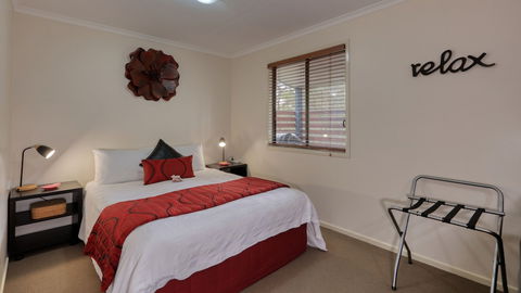 31 The Rocks - Australian Directory 3
