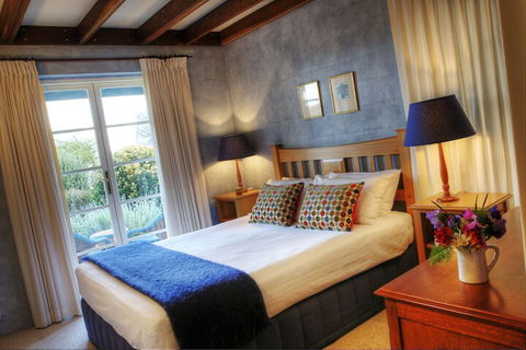 Vineyard Cottages - Australian Directory 5