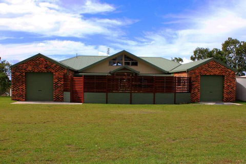 Tracks End Retreat - Australian Directory 4