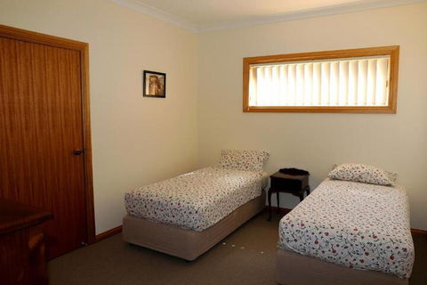 Tracks End Retreat - Australian Directory 3