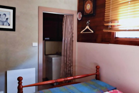 ST PAULS BED & BREAKFAST - Australian Directory 3