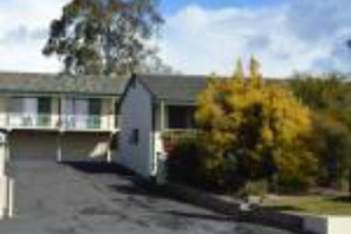 Shotts WA Australian Directory