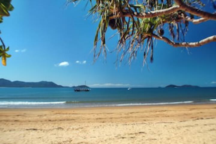 South Mission Beach QLD Australian Directory