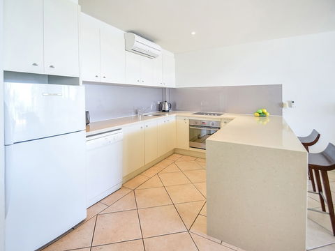 Fairshore Noosa - Australian Directory 6