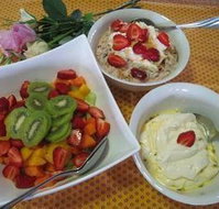 Jacaranda Creek Farmstay  B  B - Australian Directory