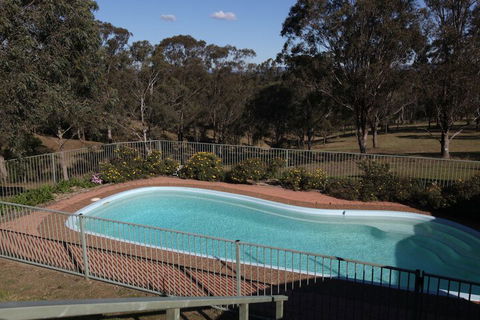 Englewood Ridge - Australian Directory 1