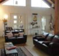 Outlook Hill Pavilion suites  Spa Cottages - Australian Directory