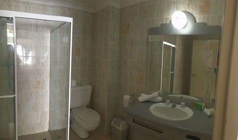Pacific Garden Hotel - Australian Directory 6