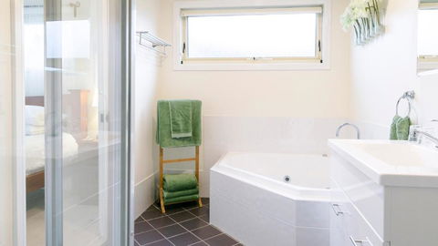 One Tree Bed & Breakfast - Australian Directory 3