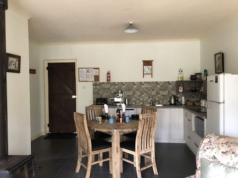 St Helens Country Cottages - Australian Directory 3