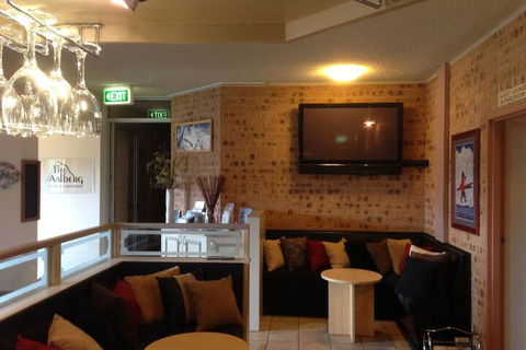 Aalberg Chalet - Australian Directory 2