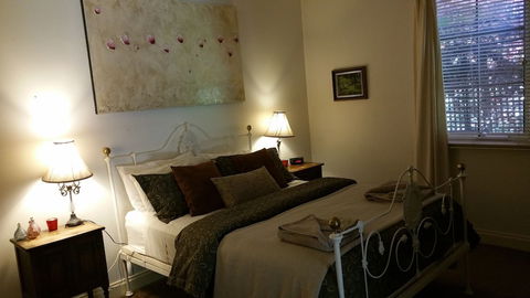 Amy's House - Australian Directory 5