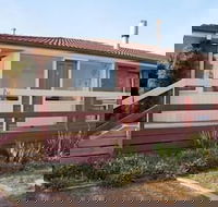 Yarra Glen Racecourse Apartments - Australian Directory