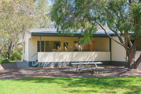 Siesta Park Holiday Resort - Australian Directory 4