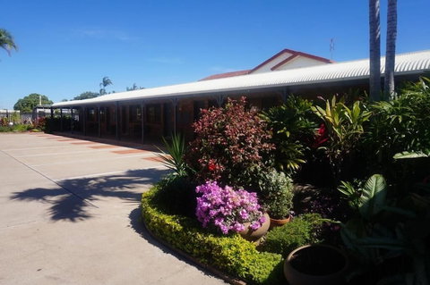Country Ayr Motel - Australian Directory 1