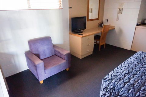 Country Ayr Motel - Australian Directory 6