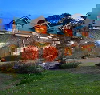 Mary Card's Coach House - Australian Directory