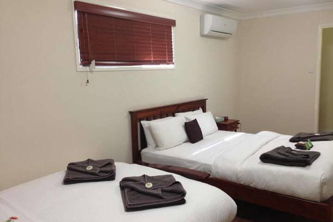 Mapleton Cabins & Caravan Park - Australian Directory 5