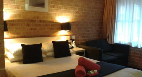 Elsinor Motor Lodge - Australian Directory 2