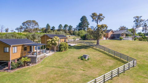Hazelcreek Cottages - Australian Directory 1