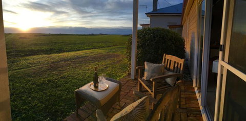 Cable Station Accommodation - Australian Directory 4