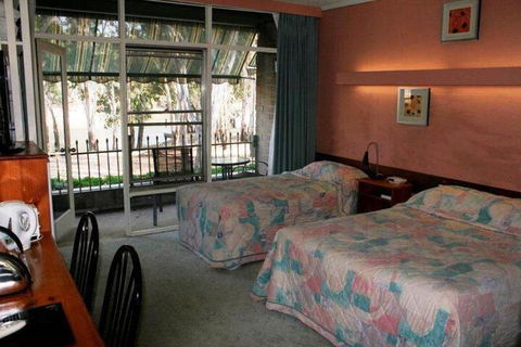 Riverview Motel Deniliquin - Australian Directory 4