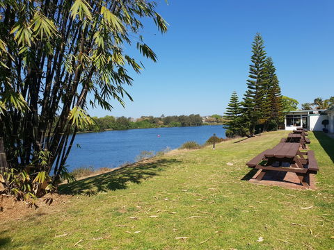 Moon River Motor Inn - Australian Directory 1