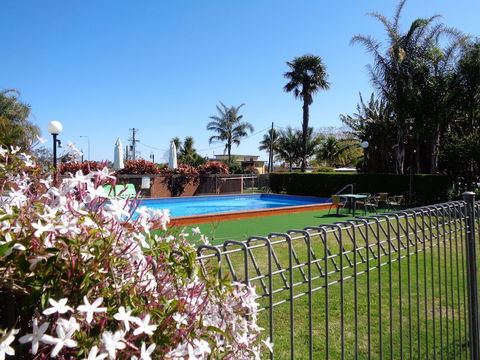 Moon River Motor Inn - Australian Directory 4