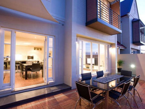 Precinct On Jardine Accommodation - Australian Directory 2