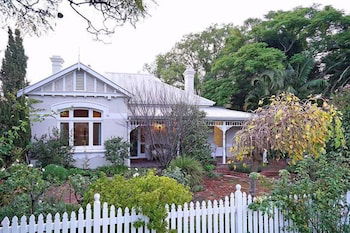 Durack House - Australian Directory 3