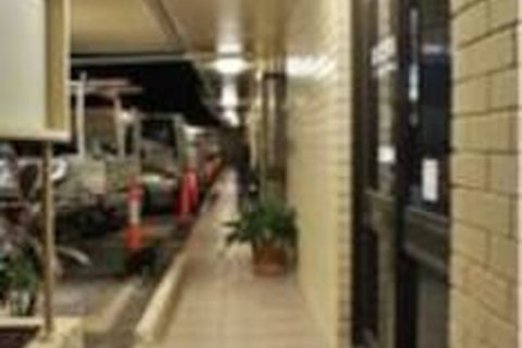 A & A Lodge Motel Emerald - Australian Directory 1