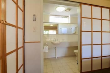 The Tower Hotel Kalgoorlie - Australian Directory 6