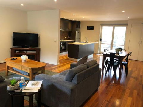 Chill Apartment - Australian Directory 3