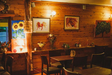 Gundaroo Colonial Inn - Australian Directory 6