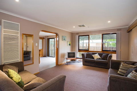 Geelong Holiday Home - Australian Directory 2