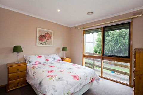 Geelong Holiday Home - Australian Directory 5