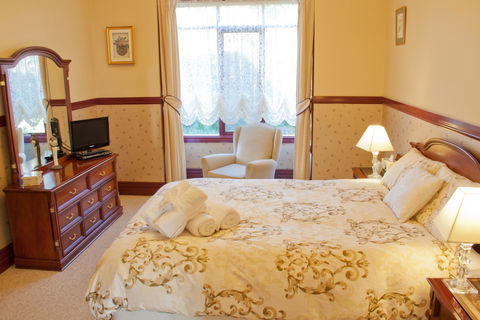 Lucy's House Serenity - Australian Directory 2