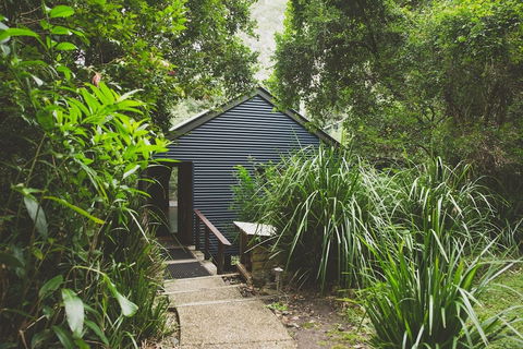 Montagues Of Montville - Australian Directory 0