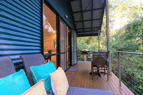Montagues Of Montville - Australian Directory 1