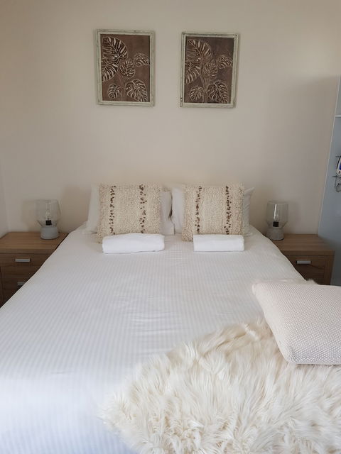 Town House Motor Inn - Australian Directory 1
