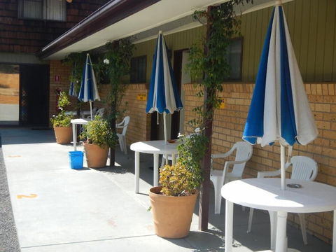 Young Goldrush Motel - Australian Directory 5