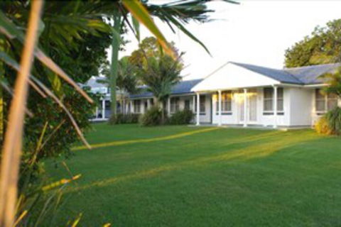Colonial Court Motor Inn - Australian Directory 2
